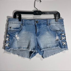 Billabong Junior size L or 11